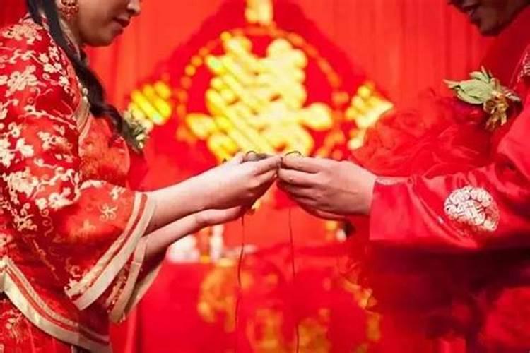 属狗男婚配什么属相女婚配最好