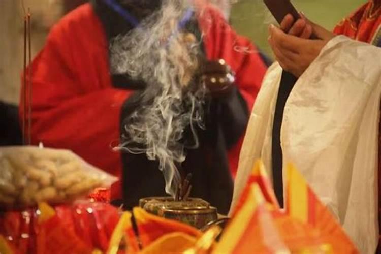 祈福做法事可以化妆吗