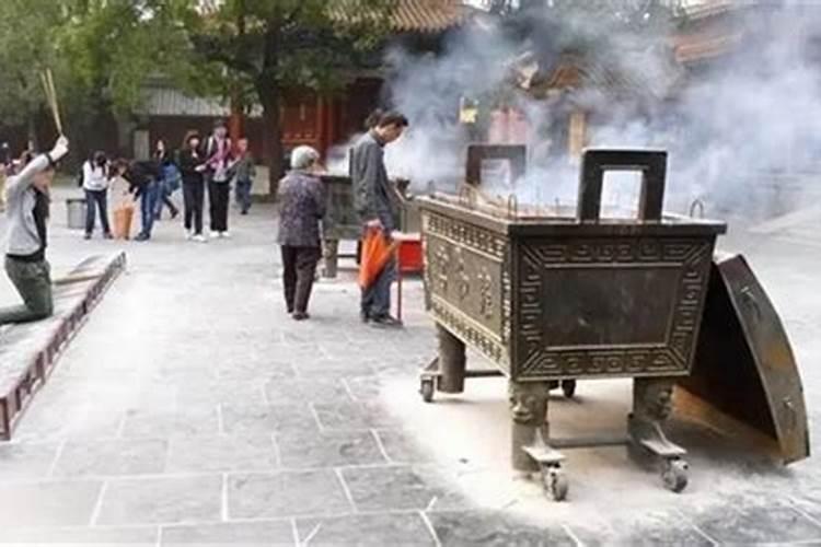 去寺庙祭奠亲人的礼节