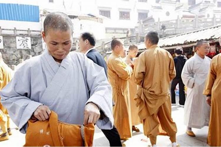 普陀山寺院做法事